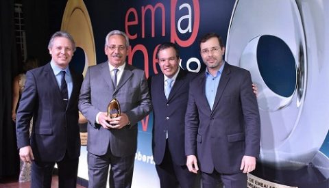 Congraf Embalagens é consagrada como EMPRESA DO ANO no Prêmio Embanews 2016 Empresa referência em embalagens recebeu o troféu mais importante da premiação além de outros nove troféus nas categorias